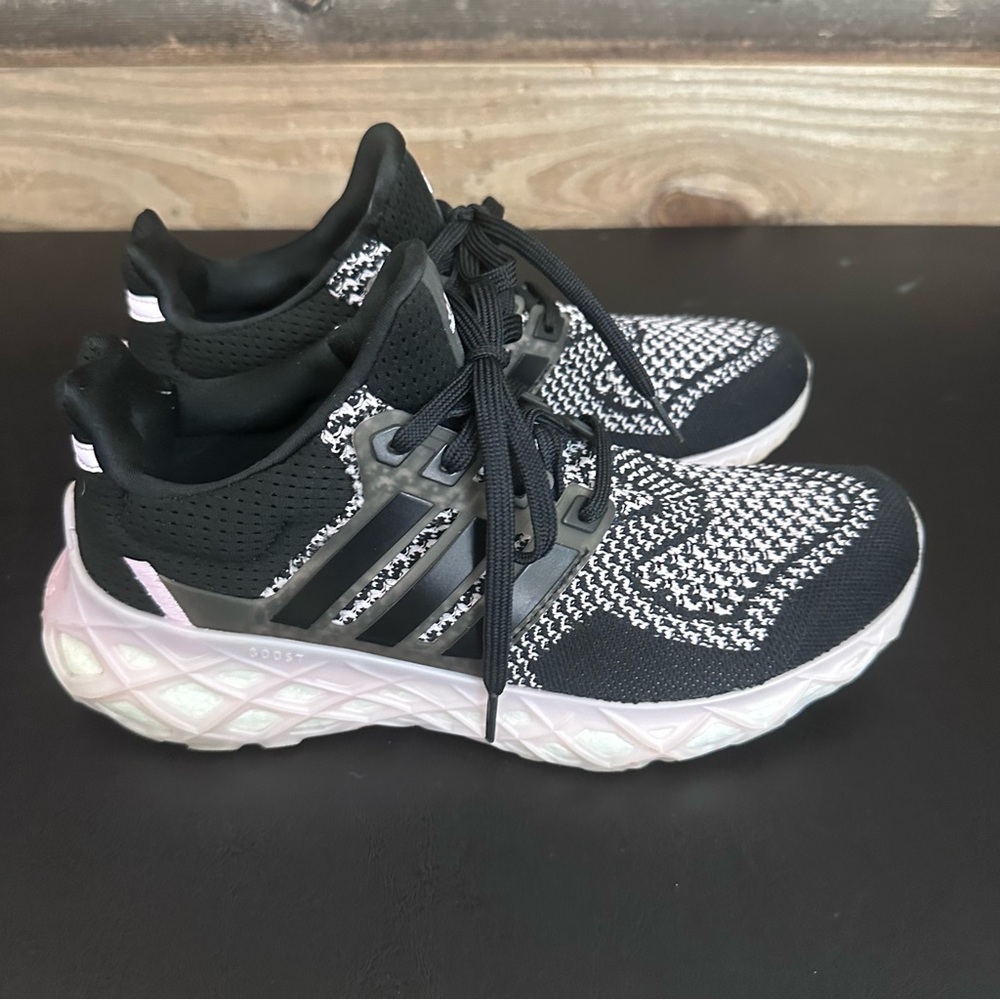 Adidas Ultra Boost 5.0 DNA Pink Black Womens 7.5 Athleisure Sneakers Gym Shoes - Picture 4 of 9